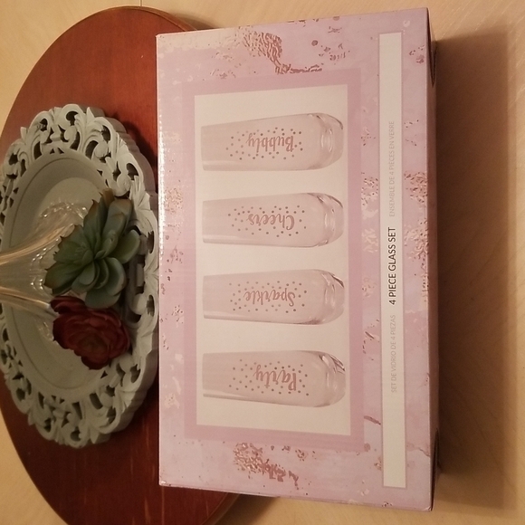 Four Piece Glass Party Set - Picture 3 of 10